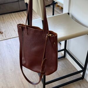 Elegant PORTLAND Leather Tote Bag